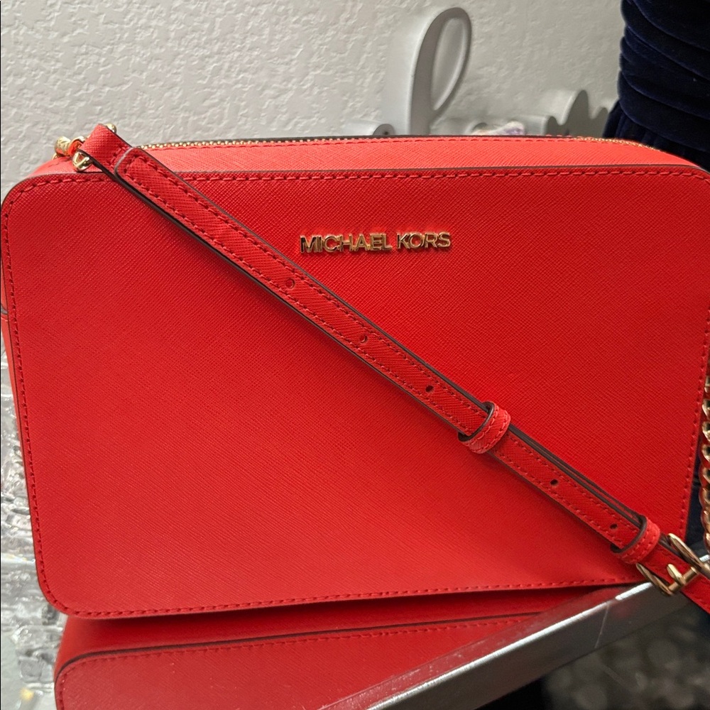 NWOT Michael Kors Jetset Crossbody purse